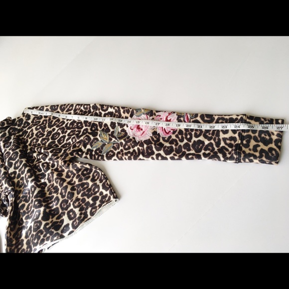 AFRM cropped leopard print sweatshirt,XS - Picture 6 of 8